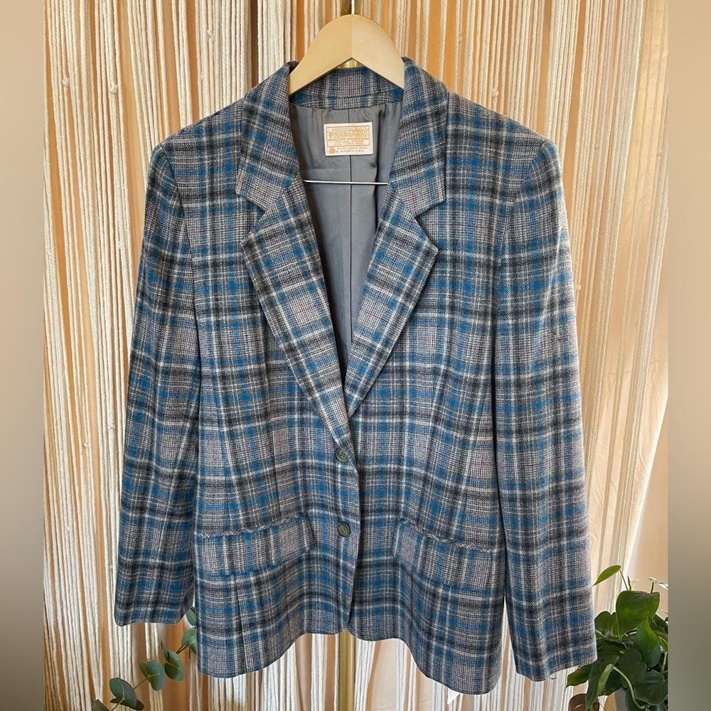 vintage Pendleton wool blazer & pleated skirt suit set in blue & gray plaid - Picture 6 of 16